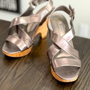 Franco Sarto Size 9 Grey Wedge Sandals
